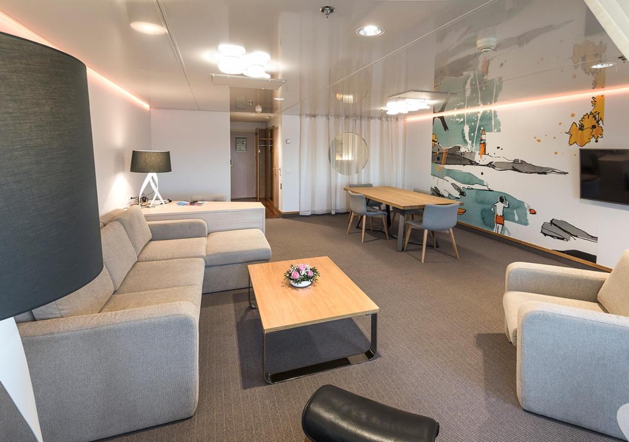 Hotel Viking Line Ferry Viking Cinderella - 2-Night Cruise Stockholm-Helsinki-Ville de Stockholm Chambre photo