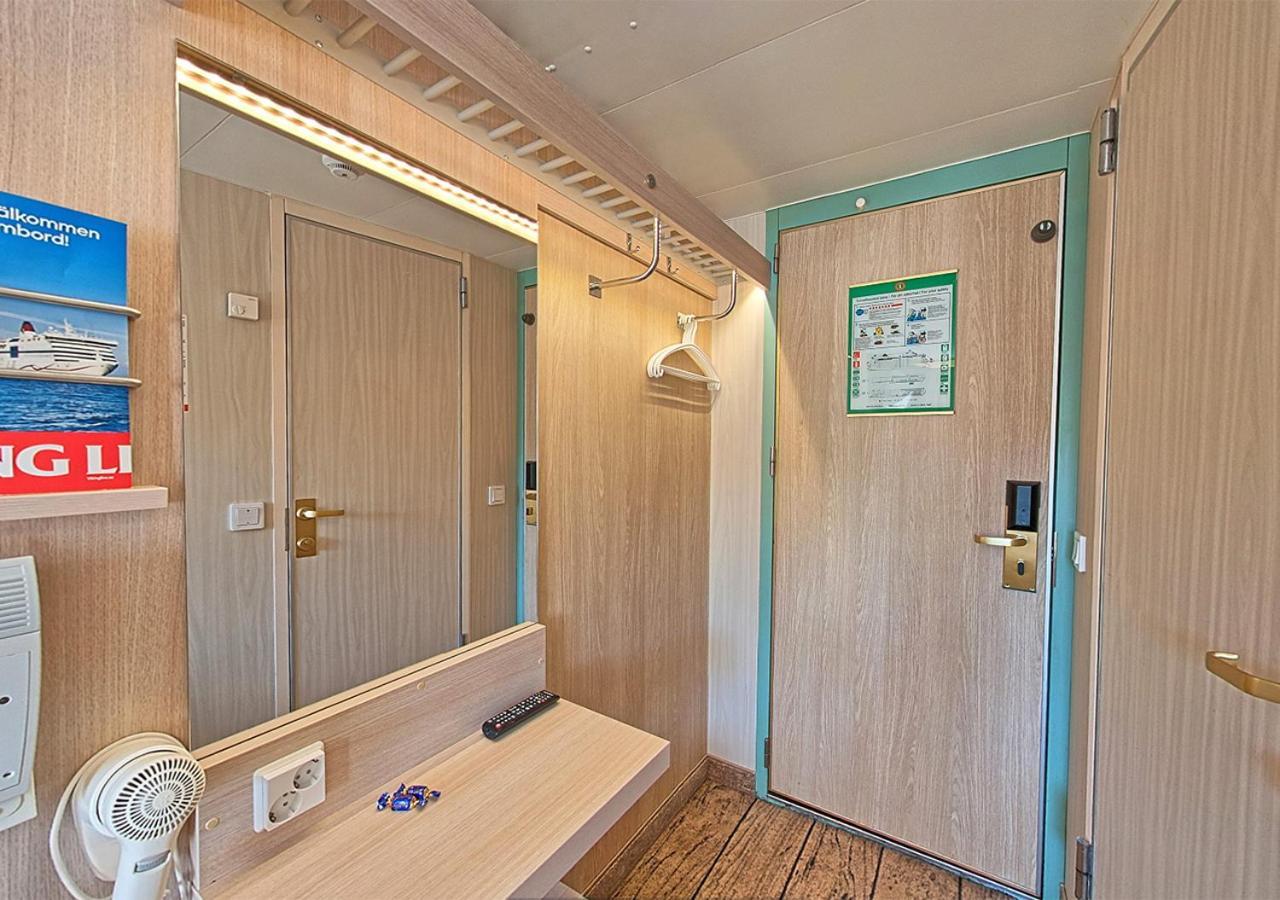 Hotel Viking Line Ferry Viking Cinderella - 2-Night Cruise Stockholm-Helsinki-Ville de Stockholm Chambre photo